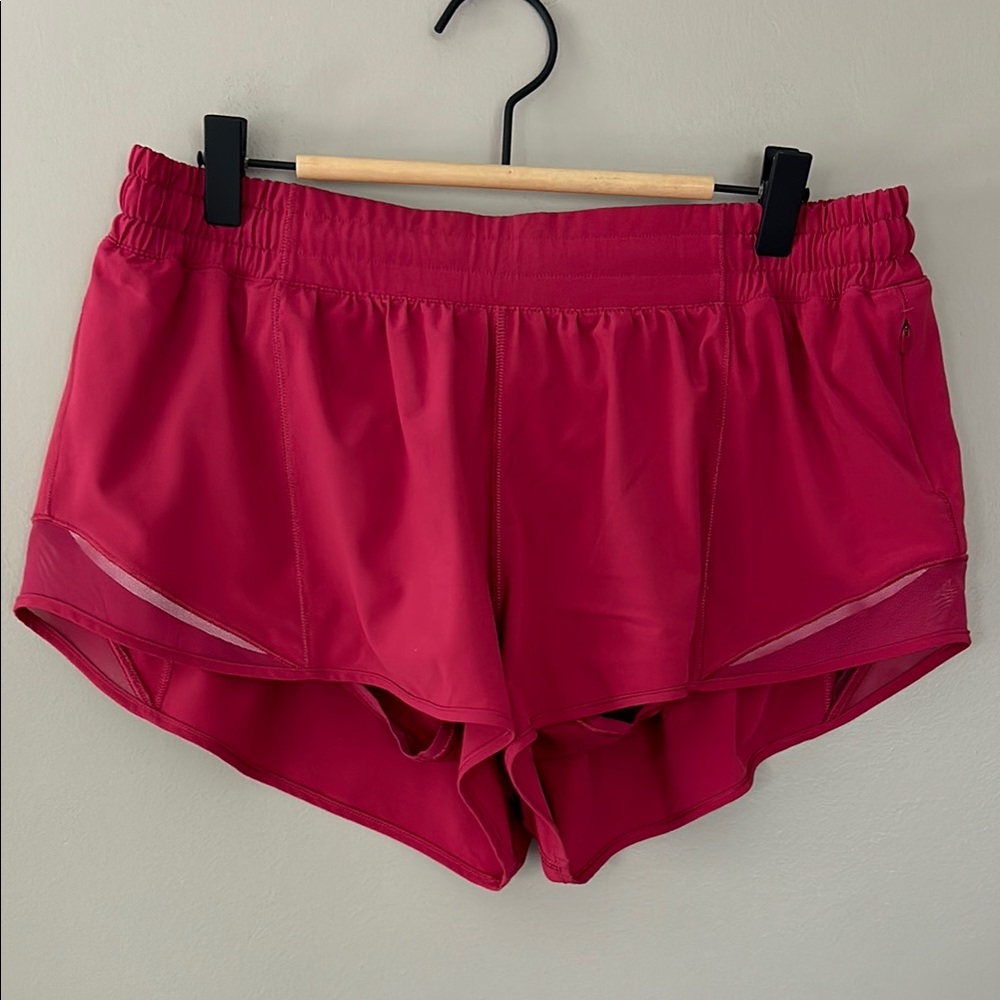 Lululemon Hotty Hot‎ Short II *2.5” Violet Red Size 12